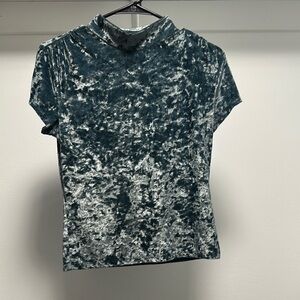 Velvet Short Sleeve Top in Gray